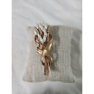 Vintage faux pearl and rhinestone brooch